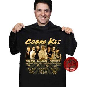 ❤️ COBRA KAI unisex Tshirt Size M